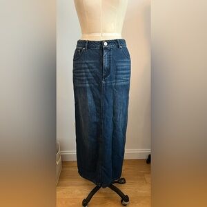 Steve Madden soft denim maxi skirt size S NWT